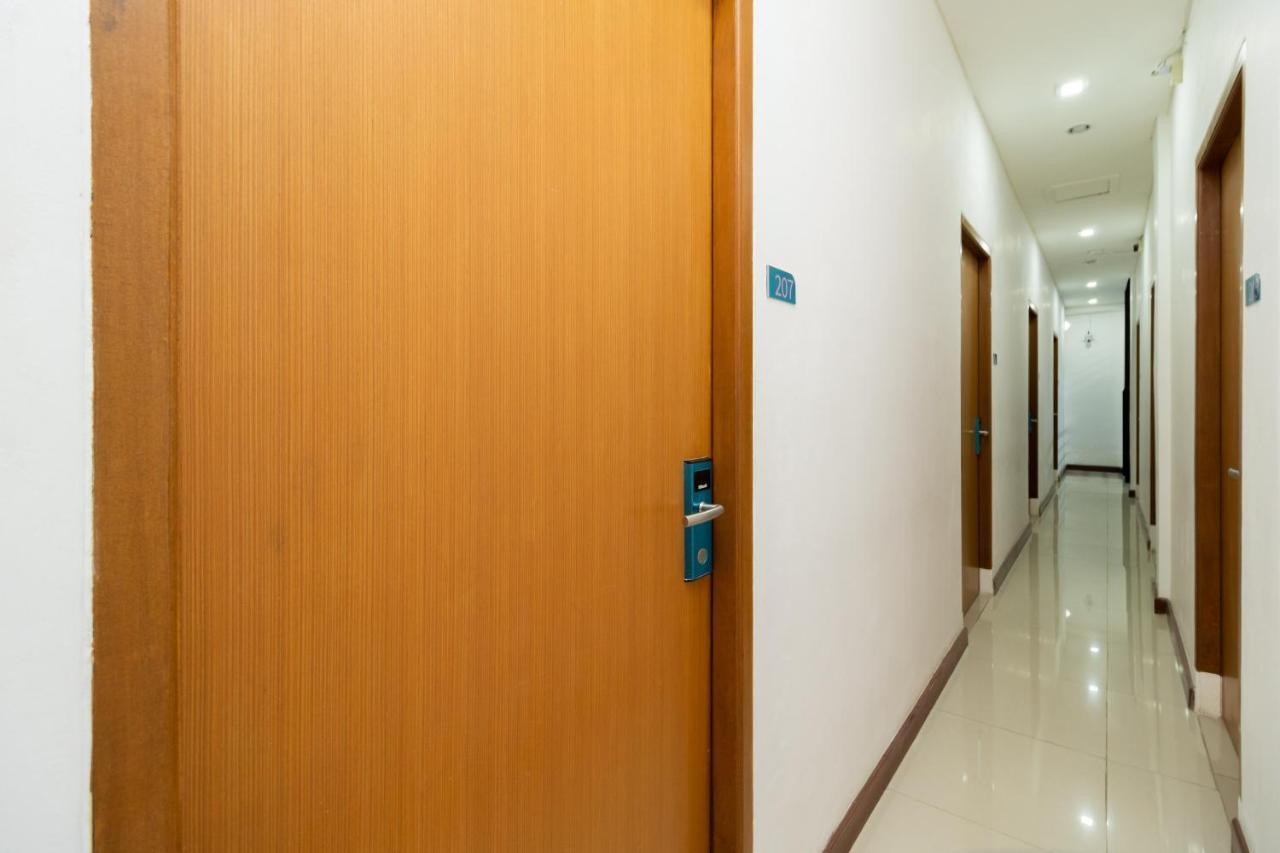 Sans Hotel Suryakencana Bogor Exteriér fotografie